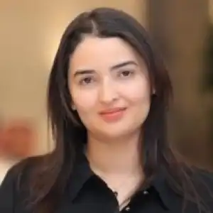 Aya Zaghnin	